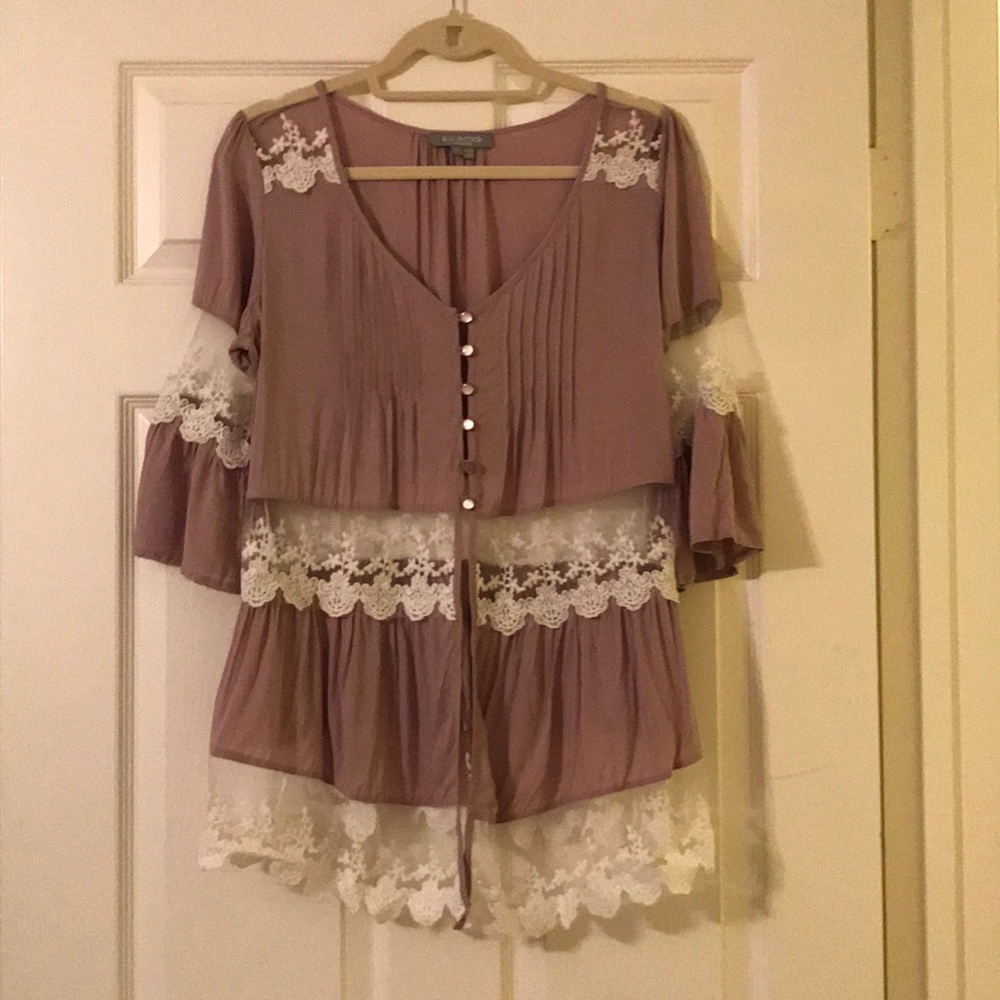 Mauve Top with White Lace Accents